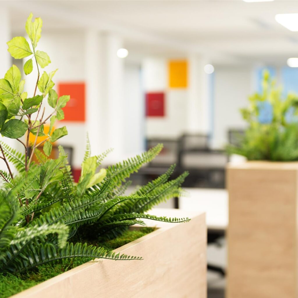 Matériaux éco-responsables : réussir un agencement de bureaux responsable